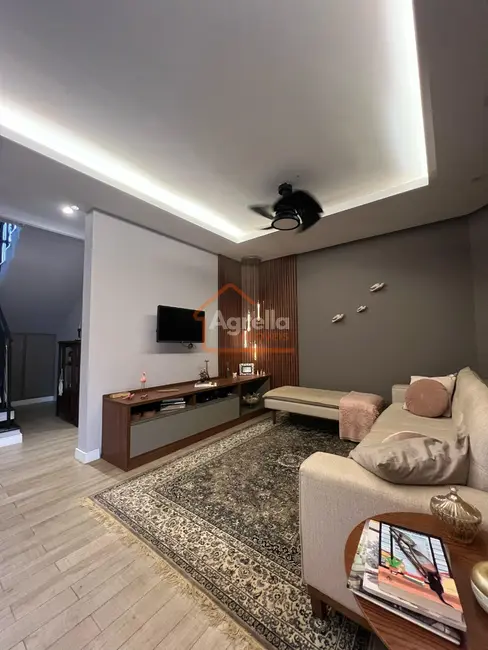 Foto 3 de Casa com 3 quartos à venda, 277m2 em Jardim Presidente, Mogi Guacu - SP