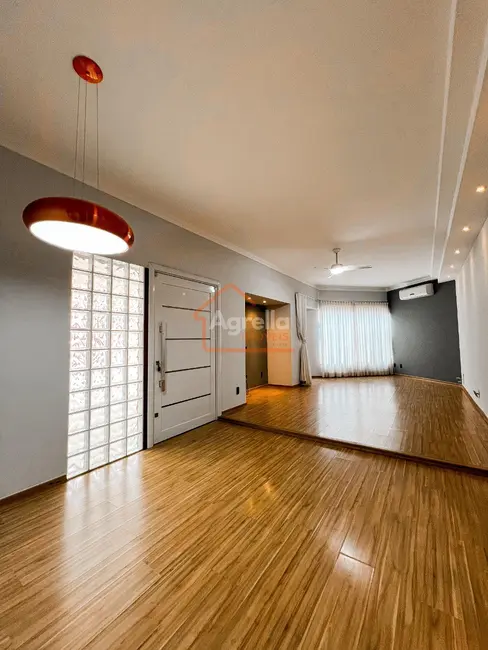 Foto 2 de Casa com 3 quartos à venda, 277m2 em Jardim Presidente, Mogi Guacu - SP