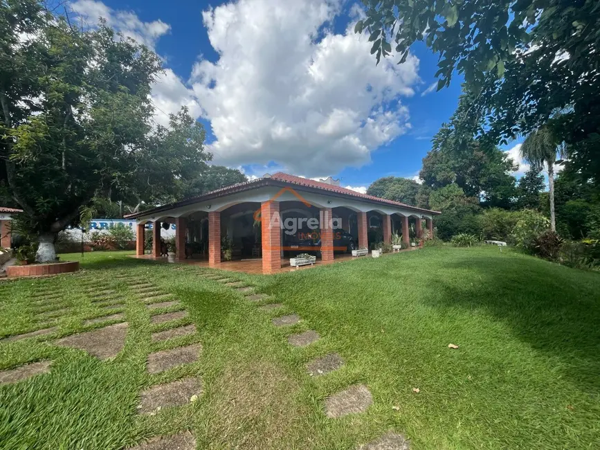 Chácara com 3 quartos à venda, 5000m2 em Chácara Ouro Preto, Mogi Guacu - SP - imagem 1 Foto 1 de Chácara com 3 quartos à venda, 5000m2 em Chácara Ouro Preto, Mogi Guacu - SP