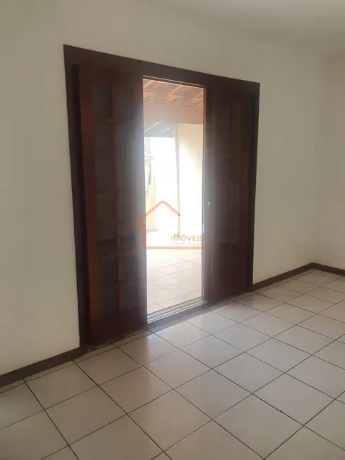 Foto 9 de Casa com 2 quartos à venda, 200m2 em Jardim Igaçaba, Mogi Guacu - SP