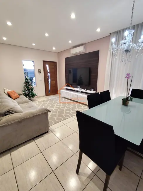 Foto 1 de Casa com 3 quartos à venda, 145m2 em Mogi Mirim - SP