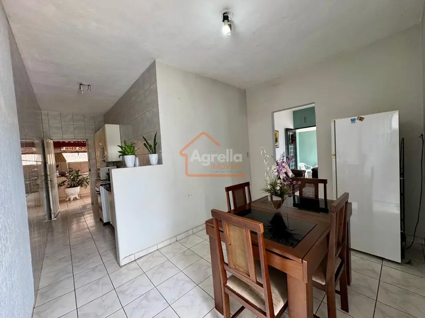 Foto 2 de Casa com 2 quartos à venda, 250m2 em Jardim Nossa Senhora das Graças, Mogi Guacu - SP