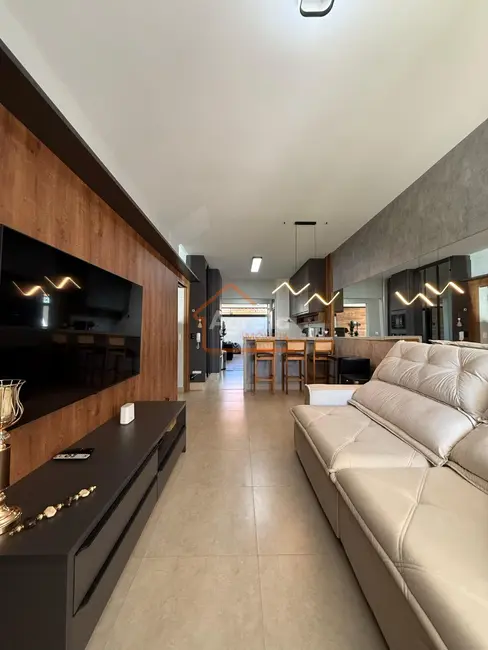 Foto 1 de Casa de Condomínio com 3 quartos à venda, 125m2 em Mogi Guacu - SP