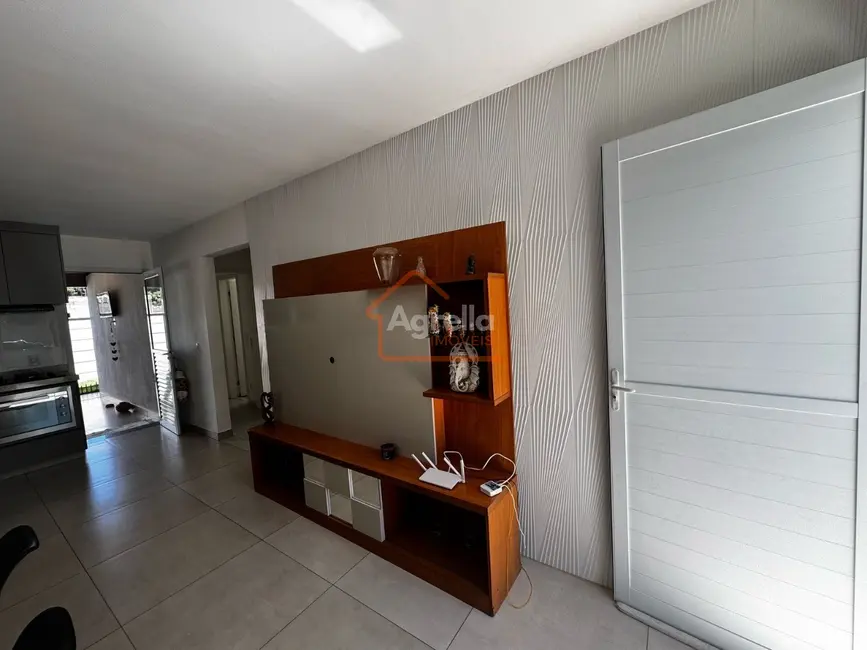 Foto 4 de Casa de Condomínio com 2 quartos à venda, 75m2 em Mogi Mirim - SP