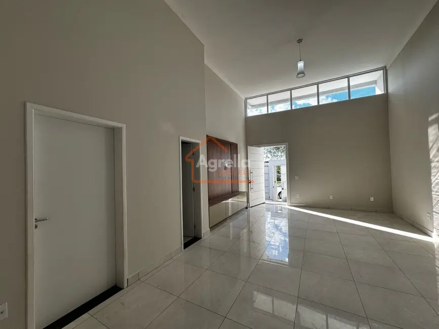 Foto 4 de Casa com 3 quartos à venda, 360m2 em Jardim Patrícia, Mogi Mirim - SP