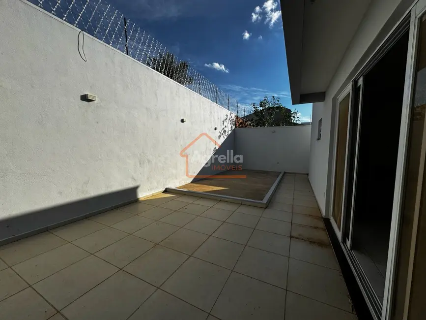 Foto 16 de Casa com 3 quartos à venda, 360m2 em Jardim Patrícia, Mogi Mirim - SP