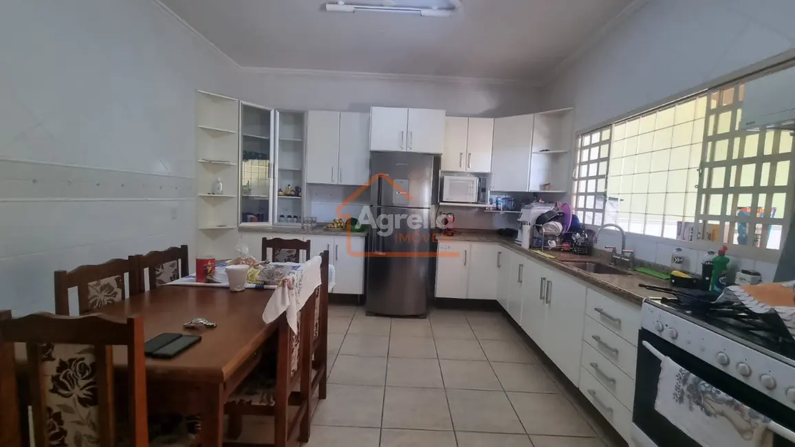 Foto 3 de Casa com 2 quartos à venda, 180m2 em Jardim Murayama, Mogi Mirim - SP