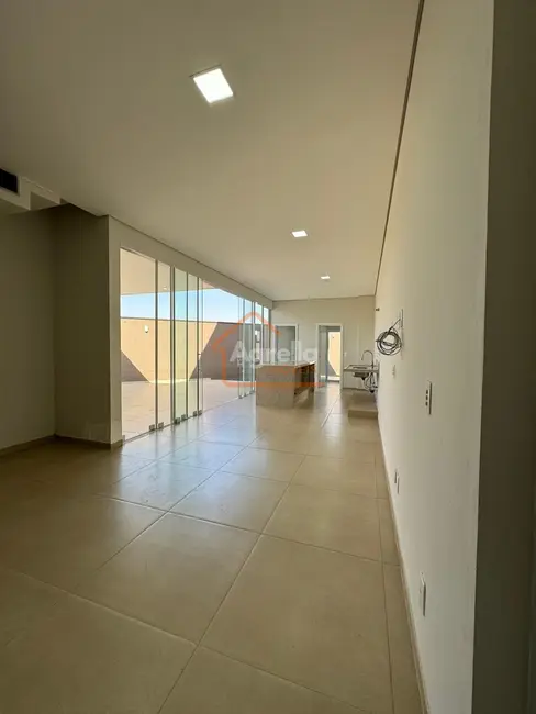 Foto 3 de Casa de Condomínio com 3 quartos à venda, 270m2 em Mogi Mirim - SP