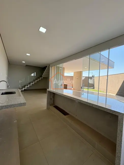 Foto 5 de Casa de Condomínio com 3 quartos à venda, 270m2 em Mogi Mirim - SP