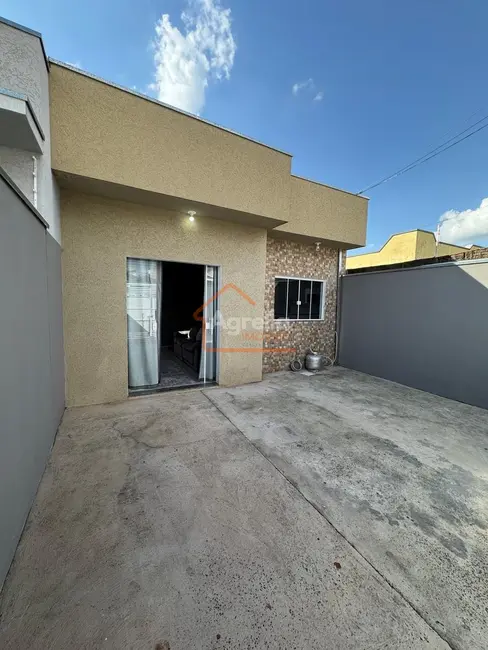 Foto 1 de Casa com 2 quartos à venda, 68m2 em Jardim Novo II, Mogi Guacu - SP