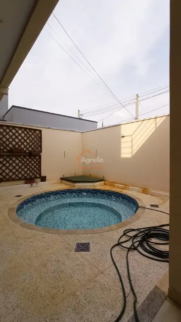 Foto 2 de Casa de Condomínio com 3 quartos à venda, 170m2 em Mogi Guacu - SP