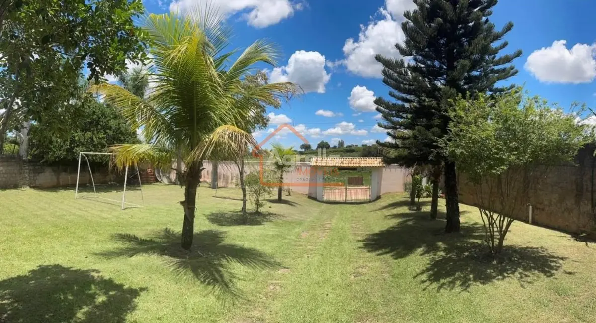 Chácara com 3 quartos à venda, 300m2 em Estiva Gerbi - SP - imagem 3 Foto 3 de Chácara com 3 quartos à venda, 300m2 em Estiva Gerbi - SP