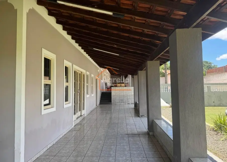 Chácara com 3 quartos à venda, 300m2 em Estiva Gerbi - SP - imagem 9 Foto 9 de Chácara com 3 quartos à venda, 300m2 em Estiva Gerbi - SP
