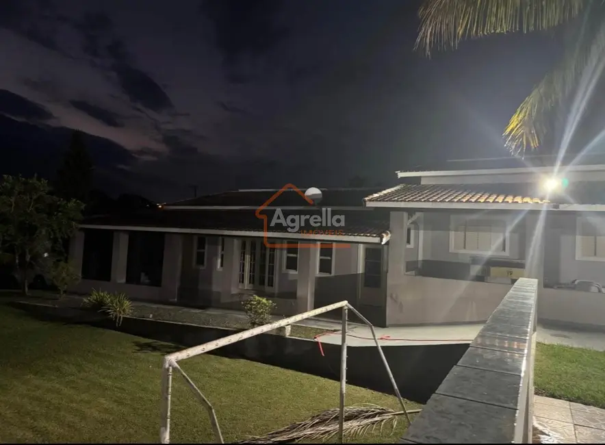 Chácara com 3 quartos à venda, 300m2 em Estiva Gerbi - SP - imagem 6 Foto 6 de Chácara com 3 quartos à venda, 300m2 em Estiva Gerbi - SP