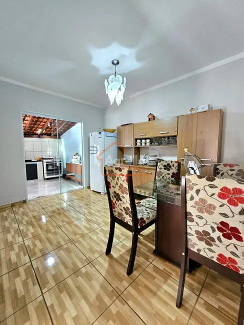Casa com 4 quartos à venda, 300m2 em Jardim Copacabana, Mogi Mirim - SP - imagem 5 Foto 5 de Casa com 4 quartos à venda, 300m2 em Jardim Copacabana, Mogi Mirim - SP