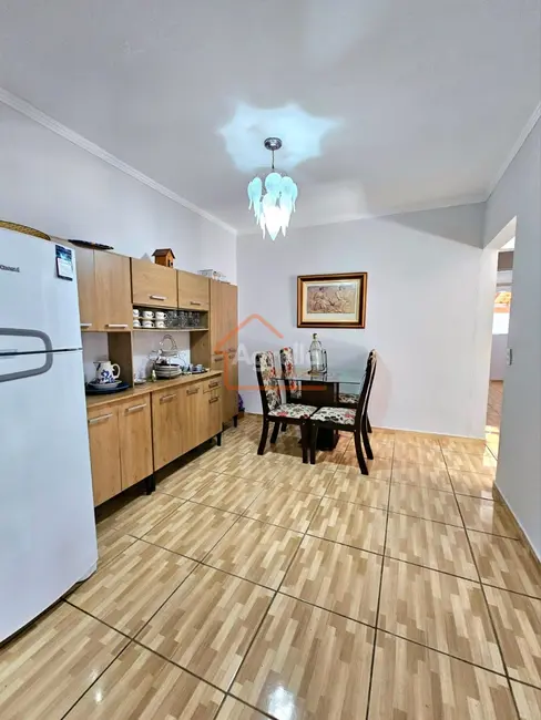 Casa com 4 quartos à venda, 300m2 em Jardim Copacabana, Mogi Mirim - SP - imagem 6 Foto 6 de Casa com 4 quartos à venda, 300m2 em Jardim Copacabana, Mogi Mirim - SP