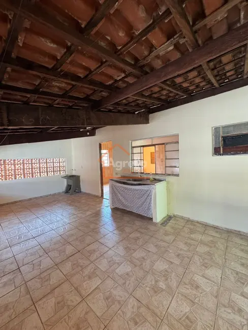 Foto 6 de Casa com 4 quartos à venda, 250m2 em Jardim Artigiane, Mogi Guacu - SP