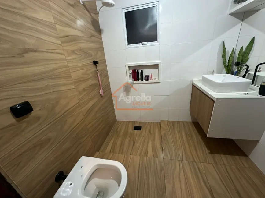 Foto 9 de Casa com 3 quartos à venda, 250m2 em Jardim Ipê I, Mogi Guacu - SP