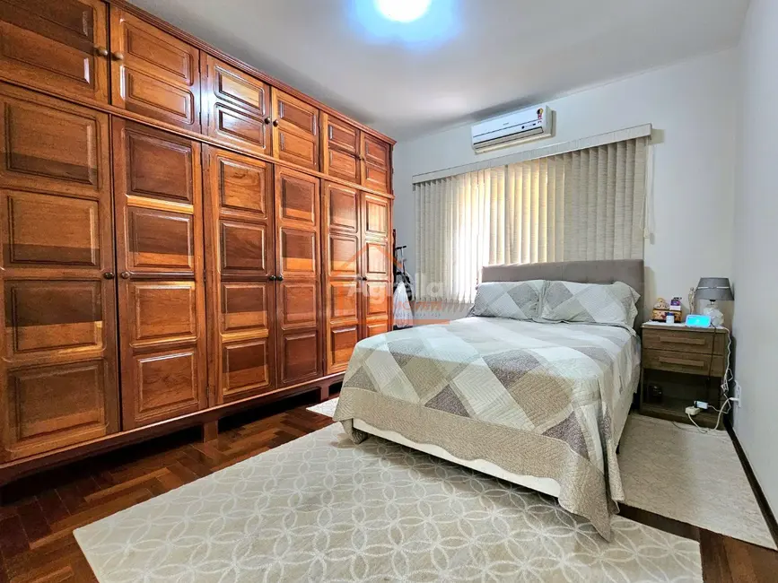 Foto 7 de Casa com 3 quartos à venda, 250m2 em Vila São José, Mogi Mirim - SP