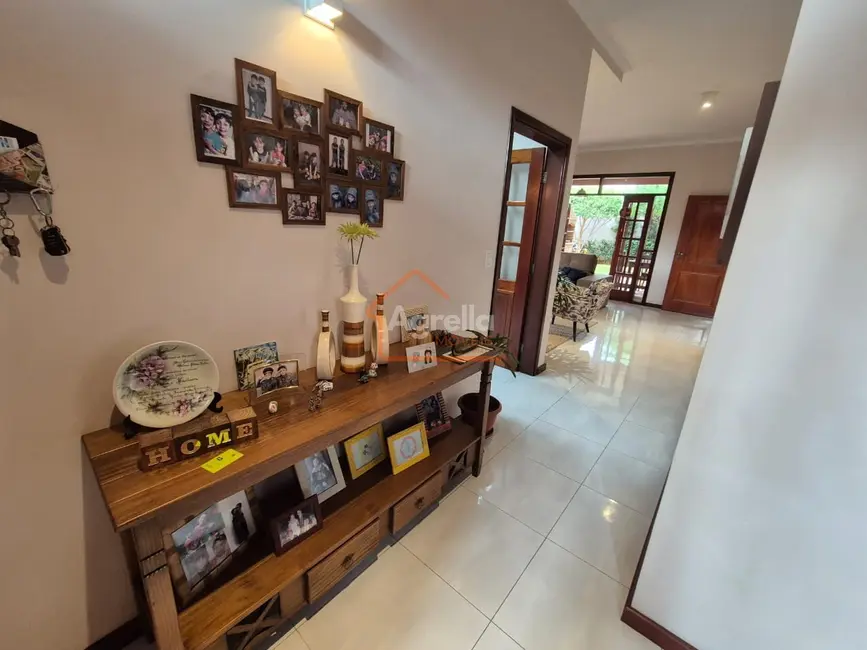 Foto 4 de Casa com 3 quartos à venda, 300m2 em Jardim Jacira, Mogi Guacu - SP