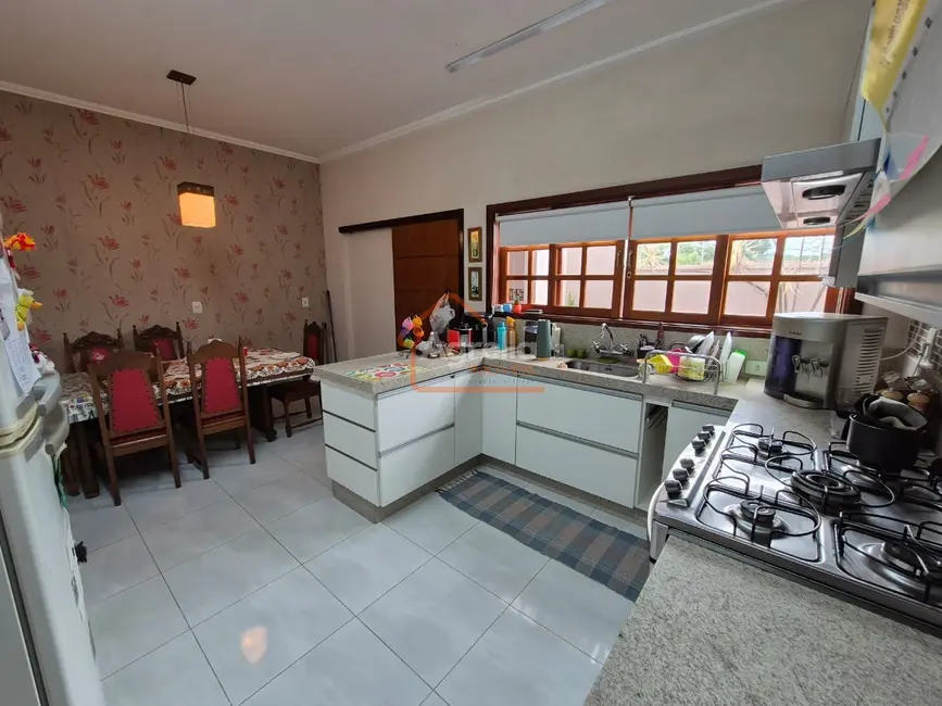 Foto 3 de Casa com 3 quartos à venda, 300m2 em Jardim Jacira, Mogi Guacu - SP