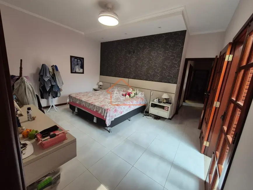 Foto 9 de Casa com 3 quartos à venda, 300m2 em Jardim Jacira, Mogi Guacu - SP