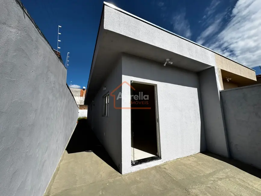 Foto 1 de Casa com 2 quartos à venda, 175m2 em Mogi Mirim - SP