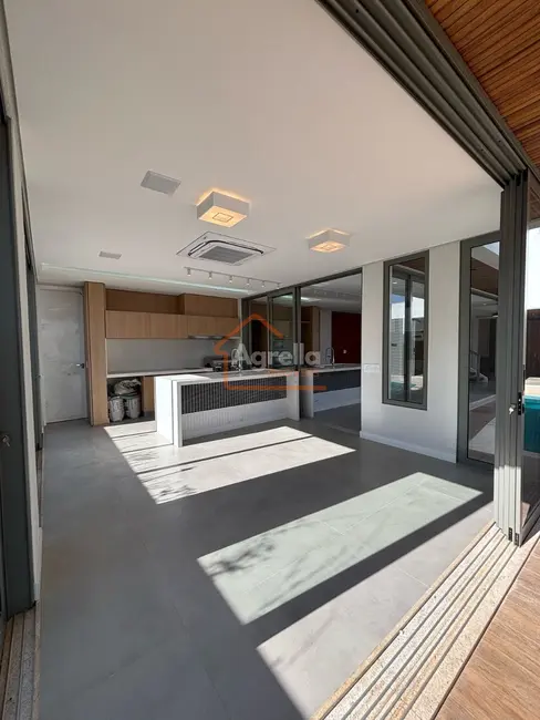 Foto 8 de Casa de Condomínio com 3 quartos à venda, 270m2 em Mogi Mirim - SP