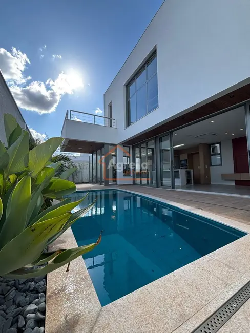 Foto 1 de Casa de Condomínio com 3 quartos à venda, 270m2 em Mogi Mirim - SP