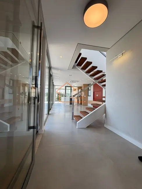 Foto 4 de Casa de Condomínio com 3 quartos à venda, 270m2 em Mogi Mirim - SP