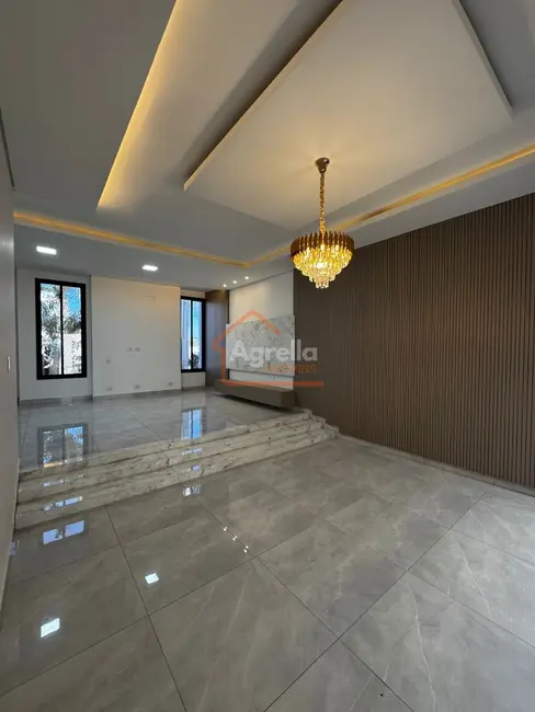 Foto 5 de Casa de Condomínio com 3 quartos à venda, 332m2 em Estiva Gerbi - SP