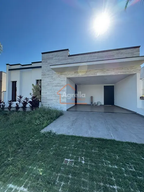Foto 2 de Casa de Condomínio com 3 quartos à venda, 332m2 em Estiva Gerbi - SP