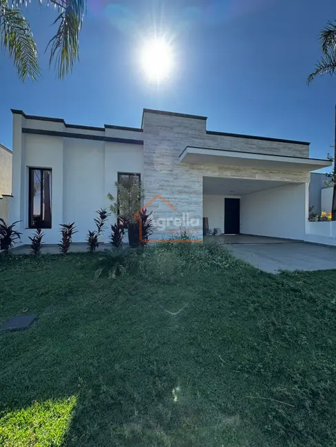 Foto 1 de Casa de Condomínio com 3 quartos à venda, 332m2 em Estiva Gerbi - SP