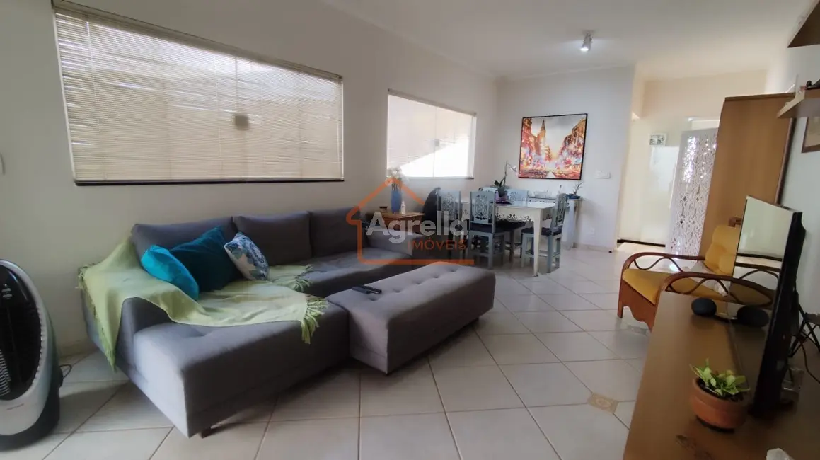 Foto 4 de Casa com 3 quartos à venda, 168m2 em Jardim Patrícia, Mogi Mirim - SP