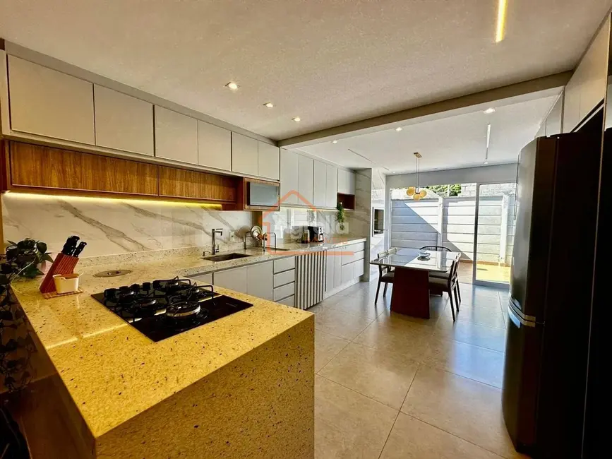 Foto 6 de Casa de Condomínio com 3 quartos à venda, 200m2 em Mogi Mirim - SP