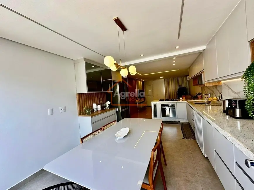 Foto 4 de Casa de Condomínio com 3 quartos à venda, 200m2 em Mogi Mirim - SP