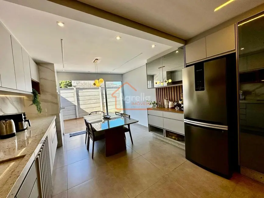 Foto 8 de Casa de Condomínio com 3 quartos à venda, 200m2 em Mogi Mirim - SP