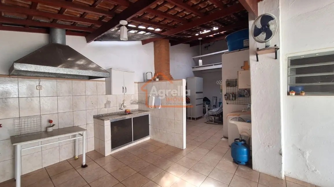 Foto 1 de Casa com 4 quartos à venda, 243m2 em Centro, Mogi Mirim - SP