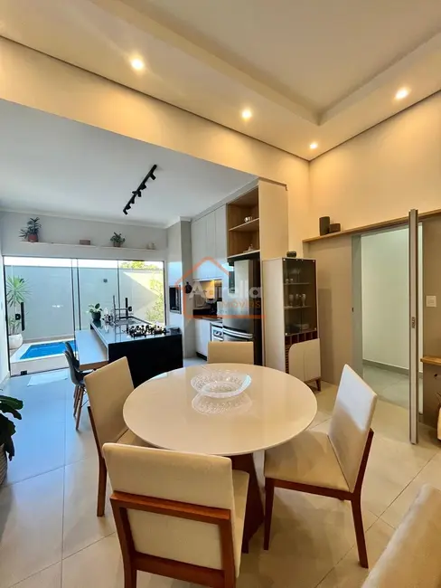 Foto 2 de Casa de Condomínio com 3 quartos à venda, 122m2 em Mogi Mirim - SP