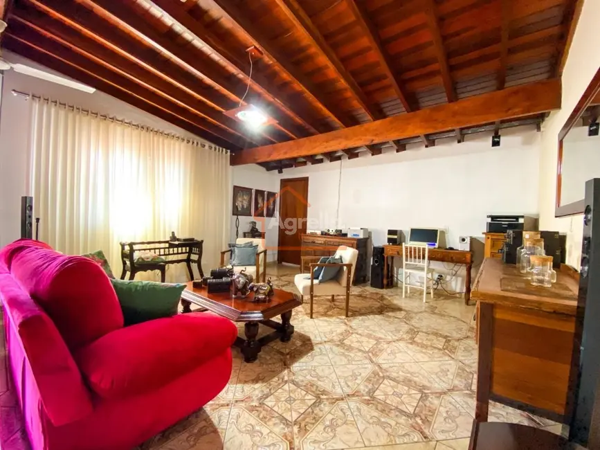 Foto 1 de Casa com 3 quartos à venda, 259m2 em Jardim Brasília, Mogi Mirim - SP