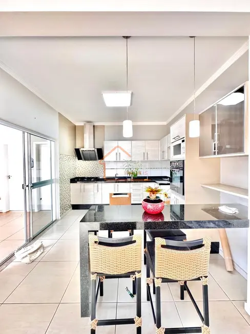 Foto 8 de Casa de Condomínio com 3 quartos à venda, 220m2 em Mogi Guacu - SP