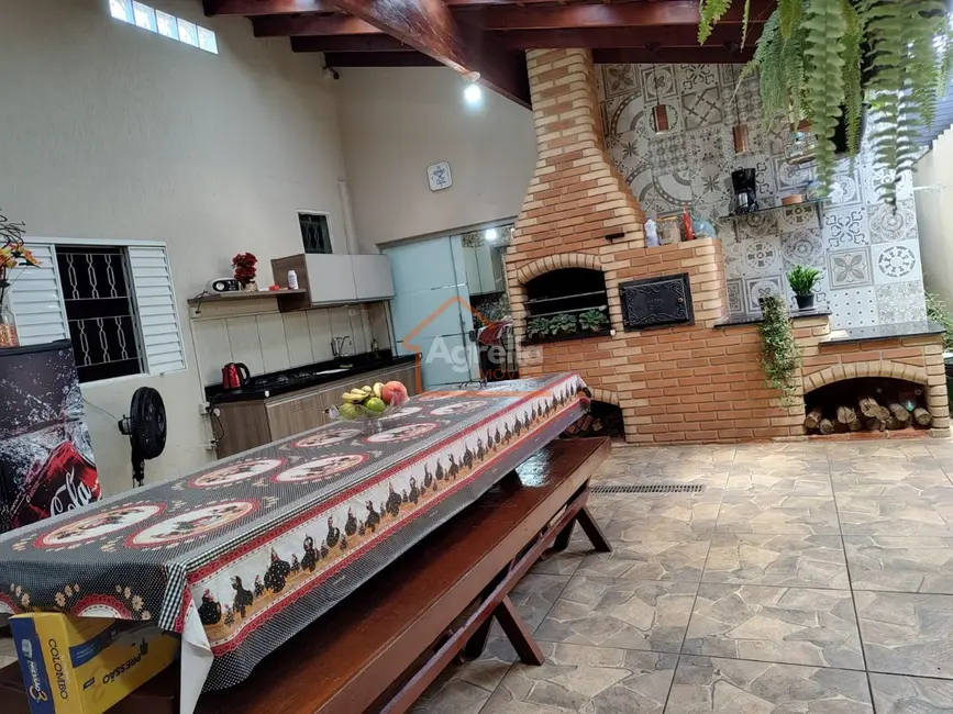 Foto 1 de Casa com 3 quartos à venda, 150m2 em Jardim Boa Vista, Mogi Guacu - SP