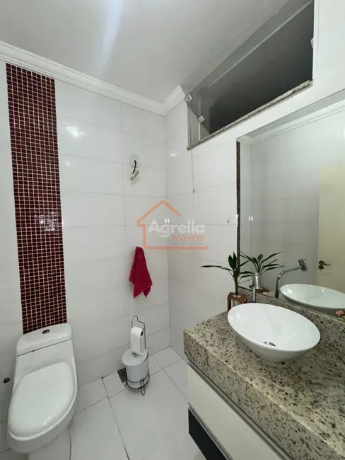 Casa com 3 quartos à venda, 217m2 em Jardim Jacira, Mogi Guacu - SP - imagem 5 Foto 5 de Casa com 3 quartos à venda, 217m2 em Jardim Jacira, Mogi Guacu - SP