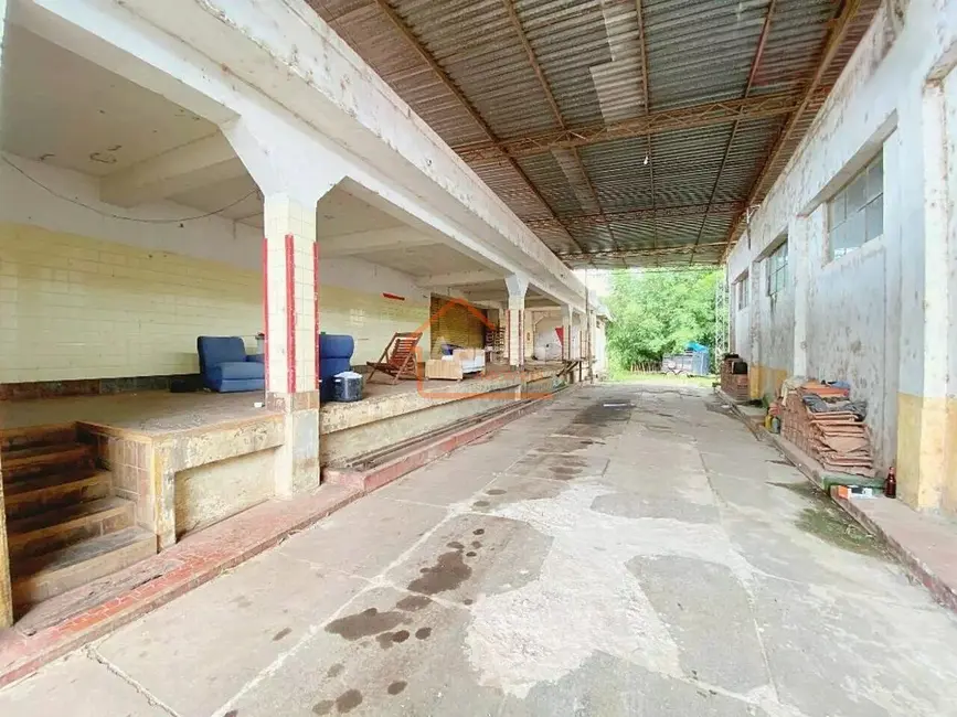 Armazém / Galpão à venda, 1200m2 em Borda Da Mata - MG - imagem 9 Foto 9 de Armazém / Galpão à venda, 1200m2 em Borda Da Mata - MG