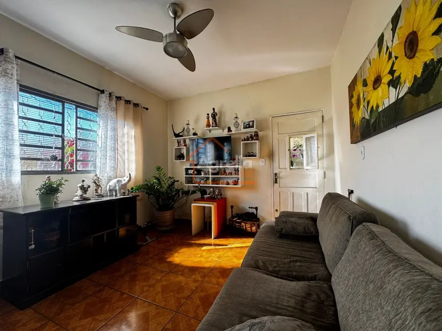 Foto 2 de Casa com 3 quartos à venda, 103m2 em Mogi Mirim - SP