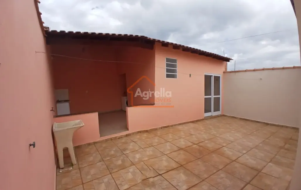 Foto 1 de Casa com 2 quartos à venda, 68m2 em Mogi Guacu - SP