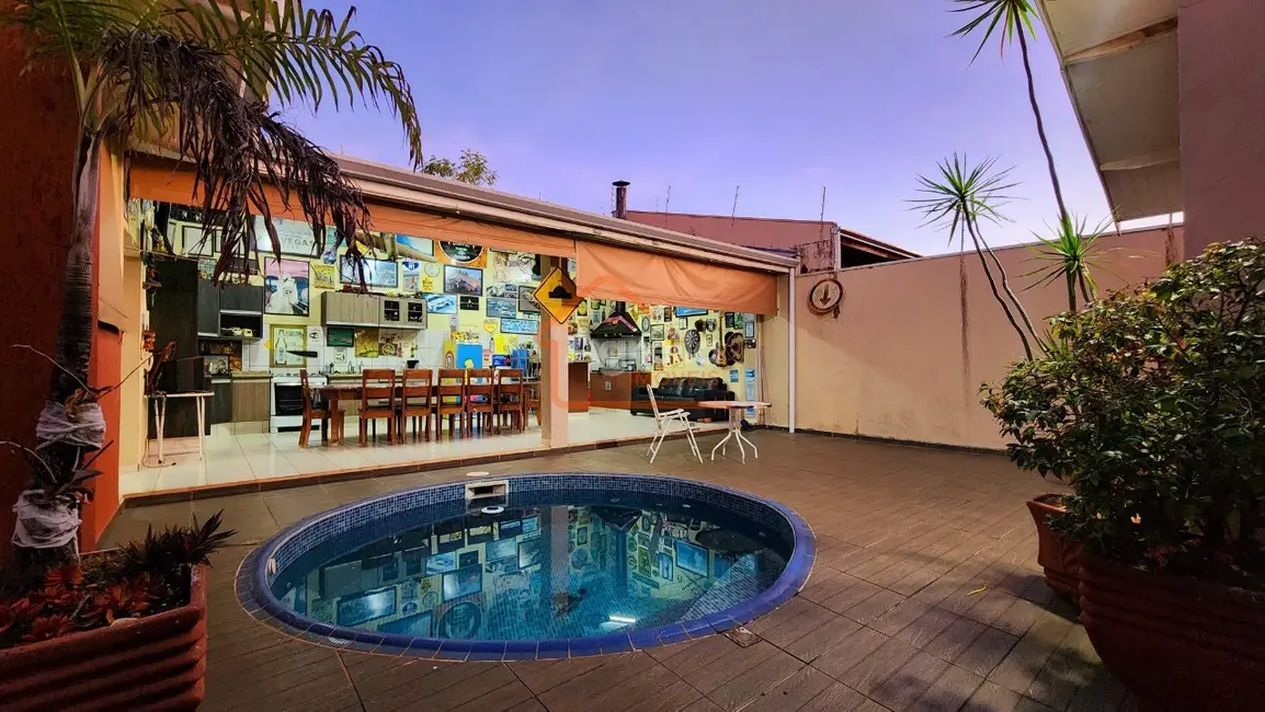 Foto 1 de Casa com 3 quartos à venda, 208m2 em Jardim Murayama, Mogi Mirim - SP