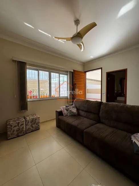 Foto 3 de Casa com 3 quartos à venda, 160m2 em Jardim Flamboyant, Mogi Mirim - SP