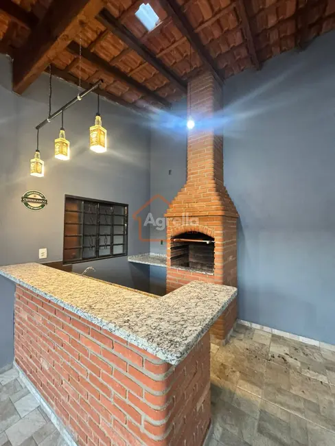 Foto 1 de Casa com 3 quartos à venda, 197m2 em Mogi Guacu - SP