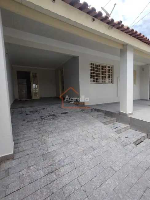 Foto 1 de Casa com 3 quartos à venda, 300m2 em Jardim Novo II, Mogi Guacu - SP